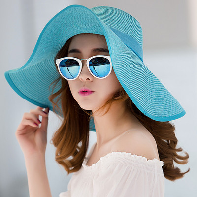 Дамска шапка с панделка в няколко различни цвята