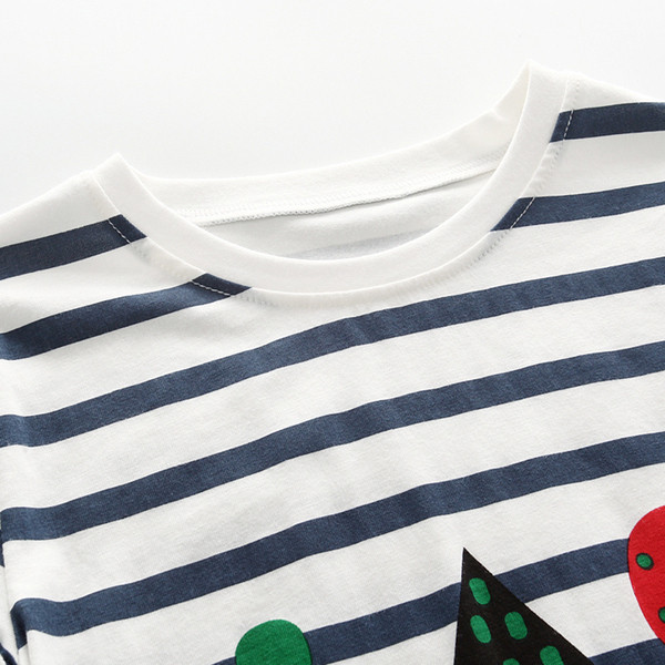 Tricou cu dungi pentru copii cu aplicatie pentru baieti