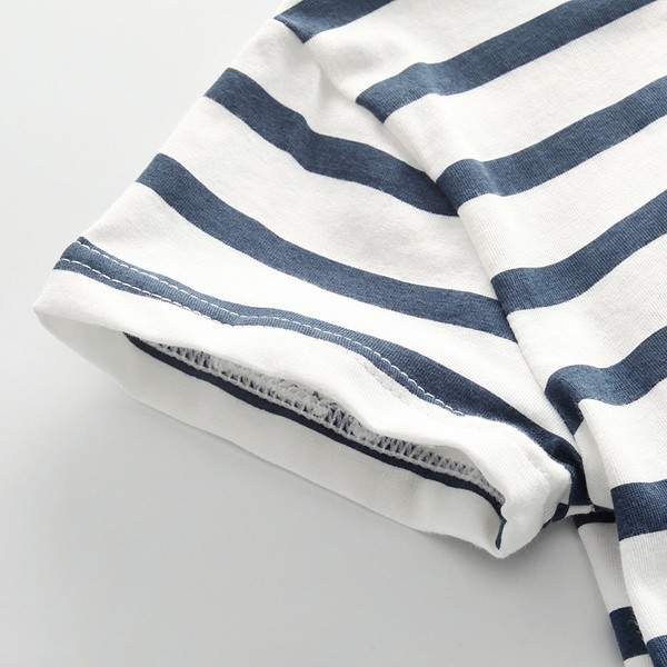 Tricou cu dungi pentru copii cu aplicatie pentru baieti