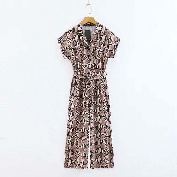 Salopeta de dama cu decolteu in V si maneci scurte cu model animal