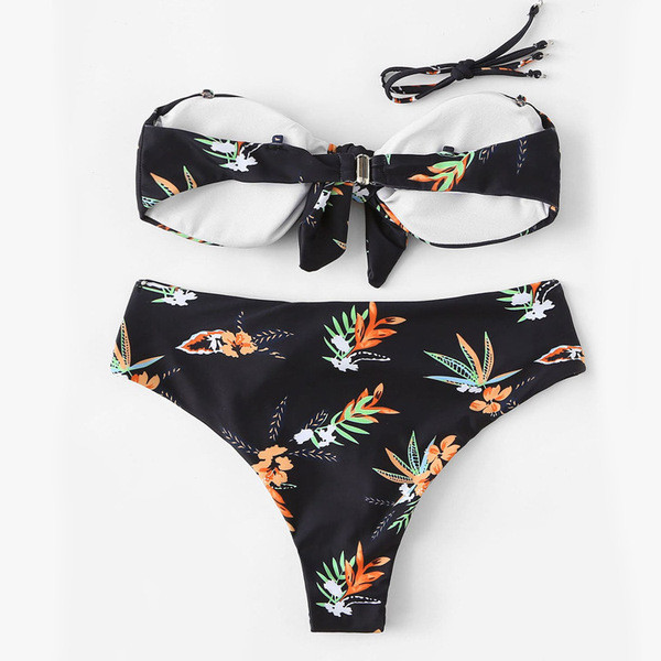 Дамски бански костюм с флорален десен в черен цвят