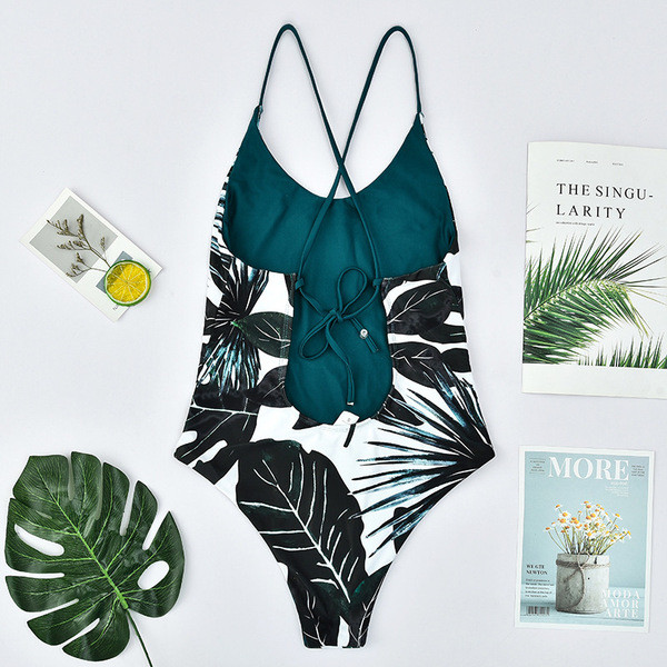 Costum de baie de dama modern cu motive florale in doua modele