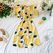 Модерна дамска рокля с къс ръкав и апликация в жълт цвят