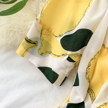 Модерна дамска рокля с къс ръкав и апликация в жълт цвят