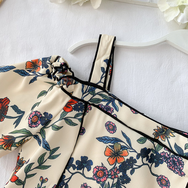 Rochie de dama cu model floral si bretele