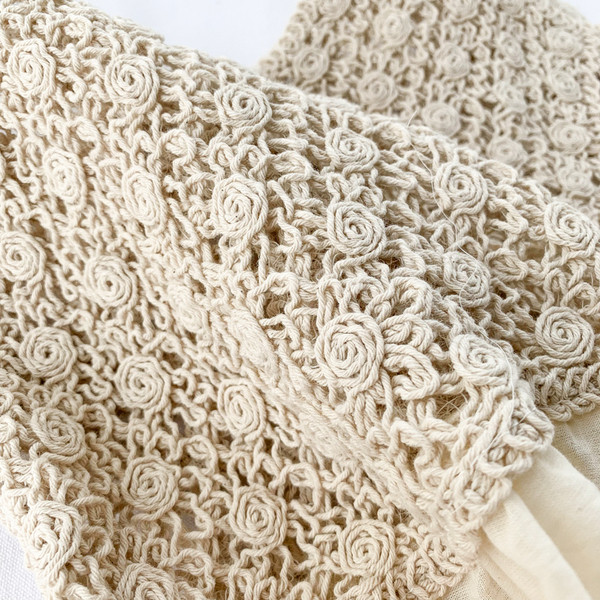 Maieu de damă tricotat cu bretele subțiri în două culori