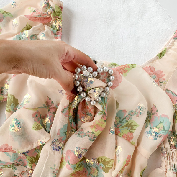 Cămașă de damă elegantă, decorată cu paiete și perle