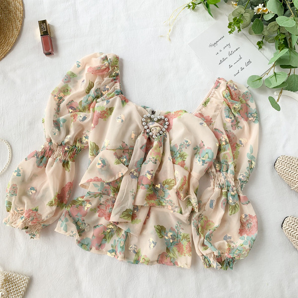 Cămașă de damă elegantă, decorată cu paiete și perle