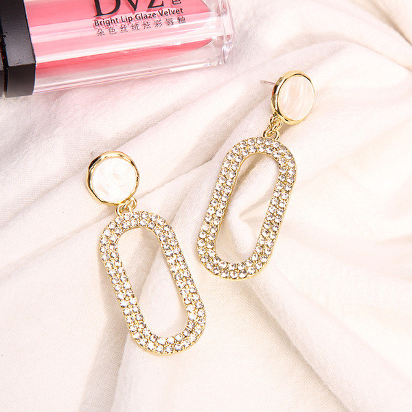 Cercei eleganti de dama cu pietre decorative