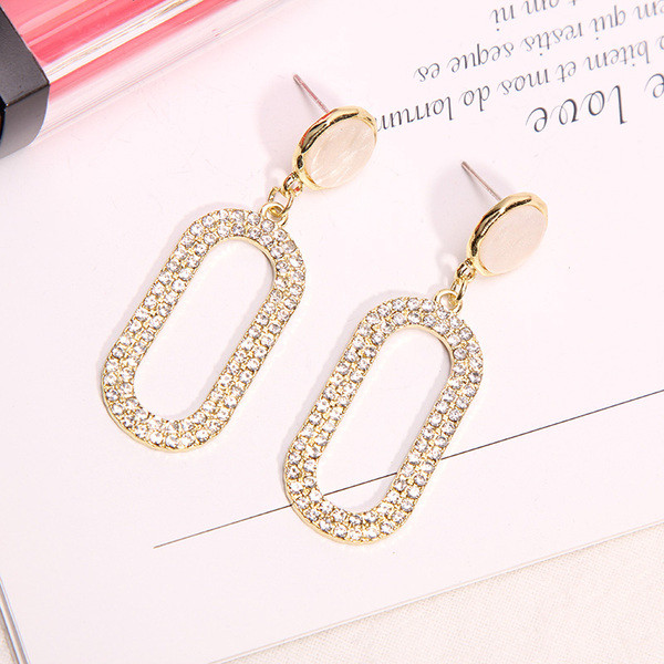 Cercei eleganti de dama cu pietre decorative