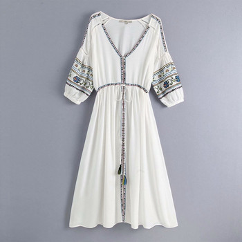 Rochie casual de dama cu broderie potrivita pentru plaja