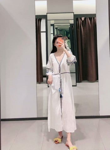 Rochie casual de dama cu broderie potrivita pentru plaja