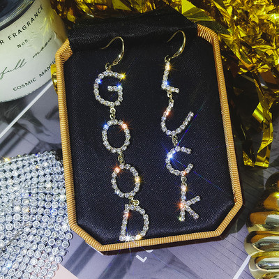 Cercei moderni de dama - in doua culori cu pietre