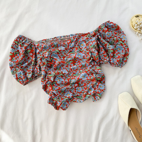 Bluza scurta de dama cu model floral in trei culori