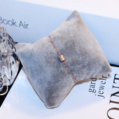 Brățară elegantă de damă în culoarea aurie cu pietre