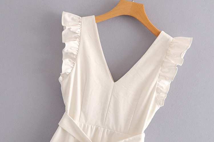 Rochie casual de dama cu decolteu in V si buzunare in alb