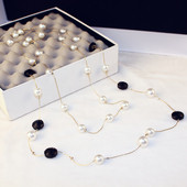 Colier de dama modern in doua culori cu perle