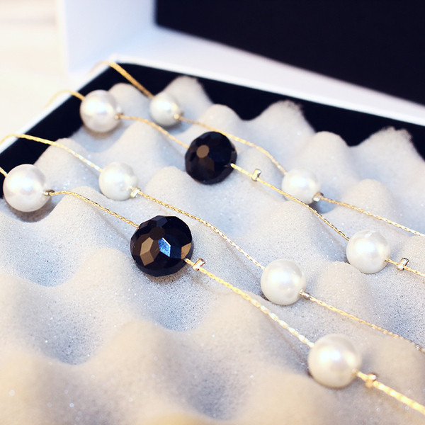 Colier de dama modern in doua culori cu perle