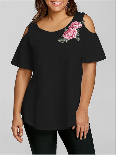 Tricou de dama modern cu umerii deschisi si broderie florala in trei culori