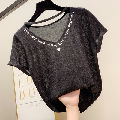 Дамска тениска с къс ръкав и V-образно деколте в няколко цвята