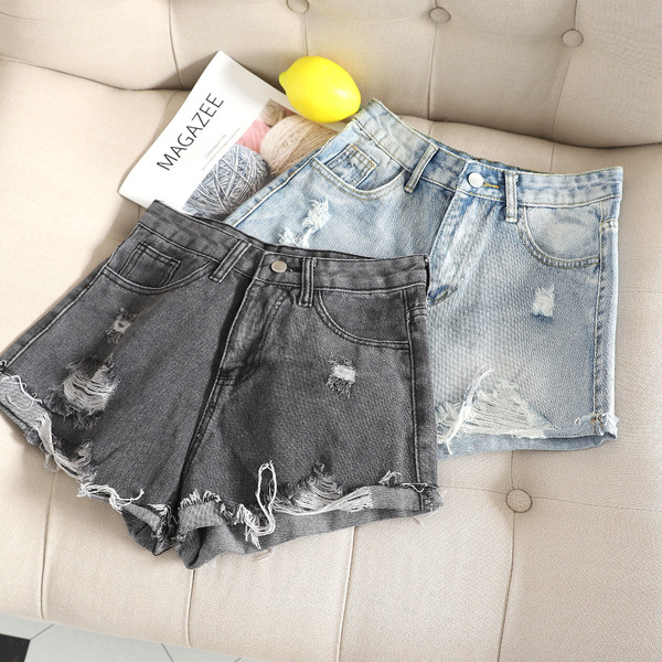 Pantaloni scurți din denim de damă în negru și albastru