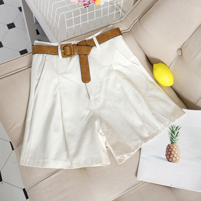 Pantaloni scurti de dama cu curea in mai multe culori