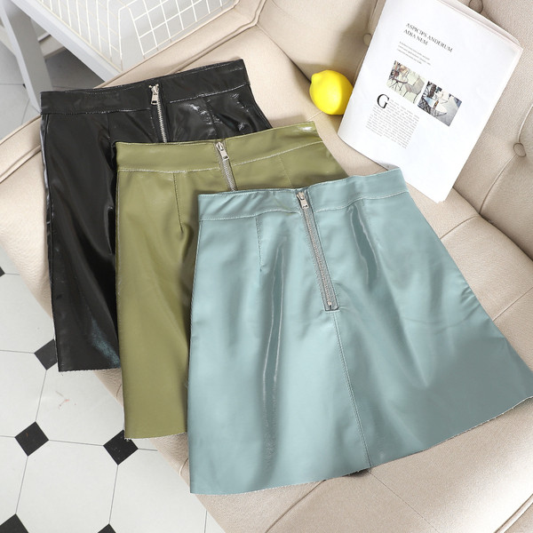 Fusta de dama actuala din piele ecologica cu fermoar in mai multe culori