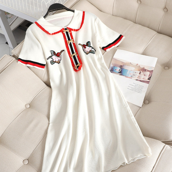 Rochie moderna de dama cu guler si broderie alb-negru