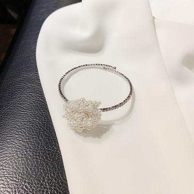 Bratara de dama actuala culoare argintie cu perle