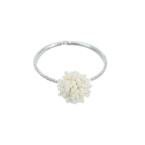 Bratara de dama actuala culoare argintie cu perle