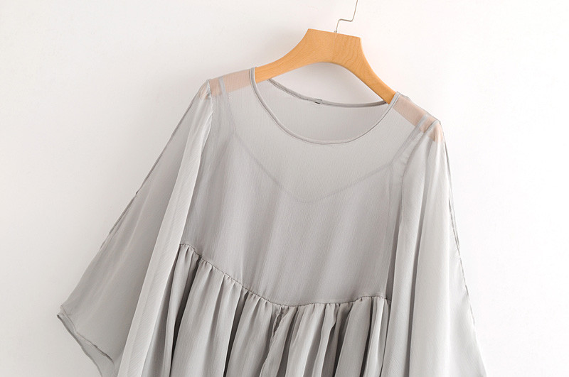 Bluze de dama din tul cu maneci 3/4 de culoare bej