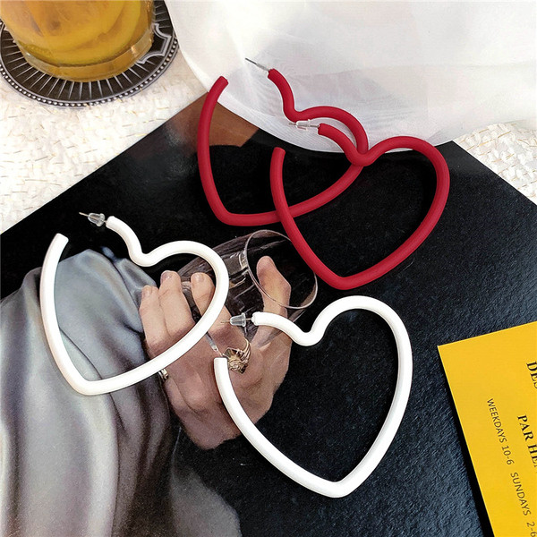 Cercei de damă în formă de inimă în patru culori