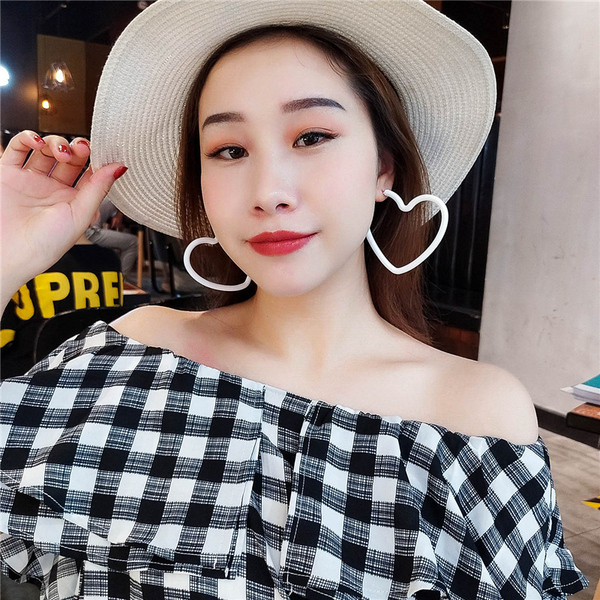 Cercei de damă în formă de inimă în patru culori