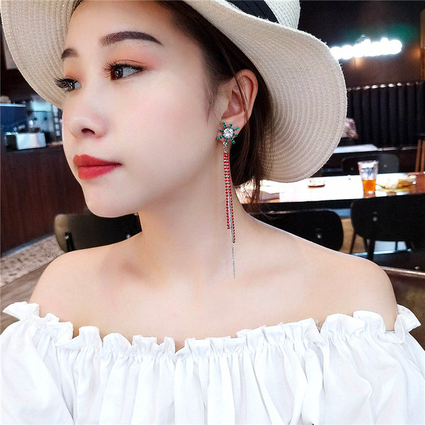 Cercei moderni de dama cu pietre - doua modele