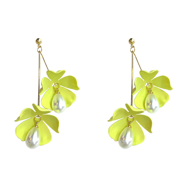 Cercei moderni de dama in trei culori in forma de floare