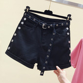 Pantaloni scurți de damă cu talie înaltă și curea de culoare neagră