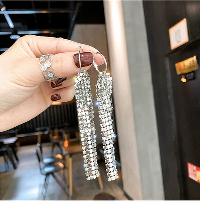 Model nou de cercei de dama - de culoare argintie cu pietre