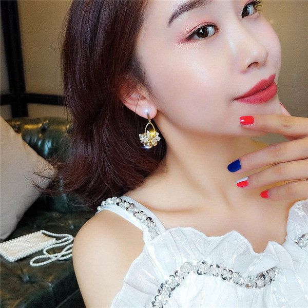 Model nou de cercei de dama de culoare aurie cu margele