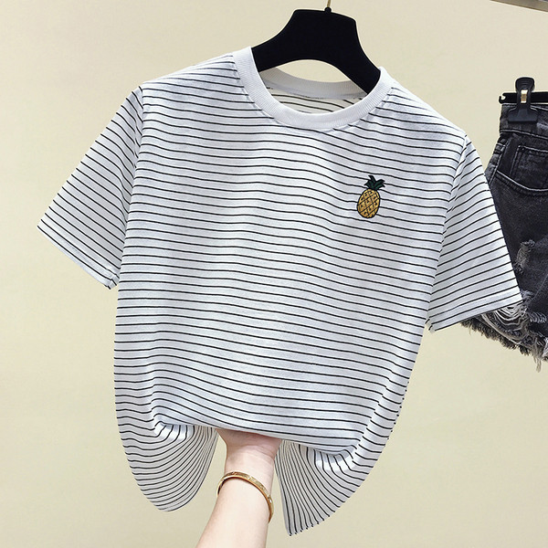 Csíkos női póló több színben hímzéssel