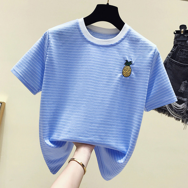 Csíkos női póló több színben hímzéssel