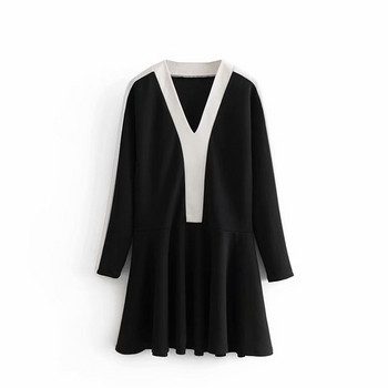 Rochie casual de dama cu decolteu in V si maneci lungi de culoare neagra