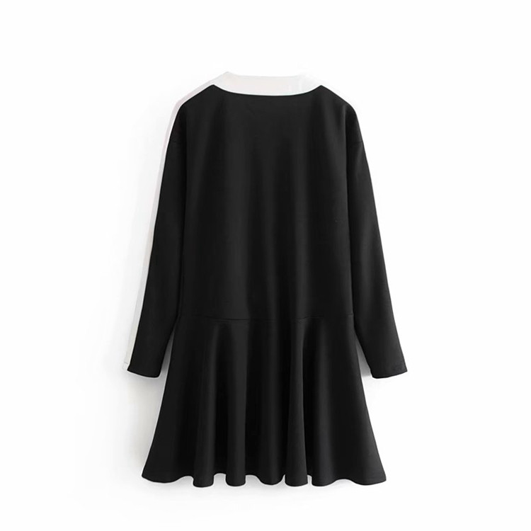 Rochie casual de dama cu decolteu in V si maneci lungi de culoare neagra