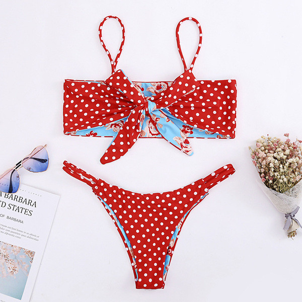 Costum de baie modern pe două fețe în două părți - trei modele