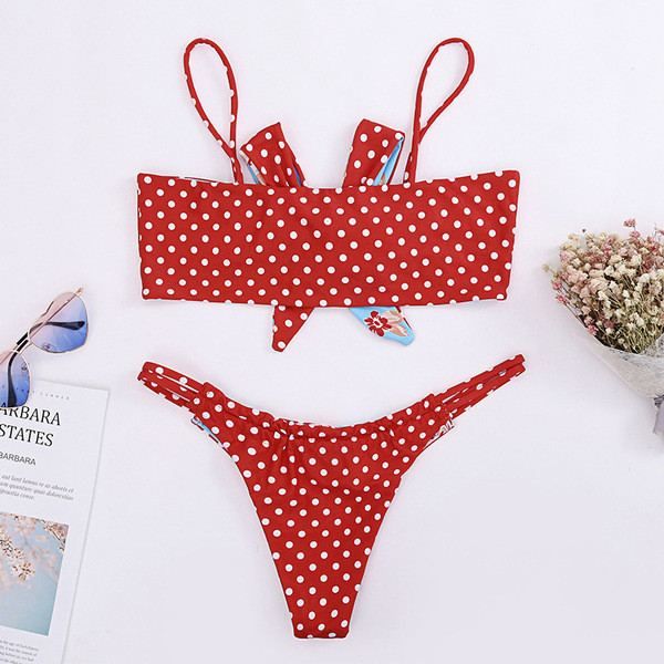 Costum de baie modern pe două fețe în două părți - trei modele