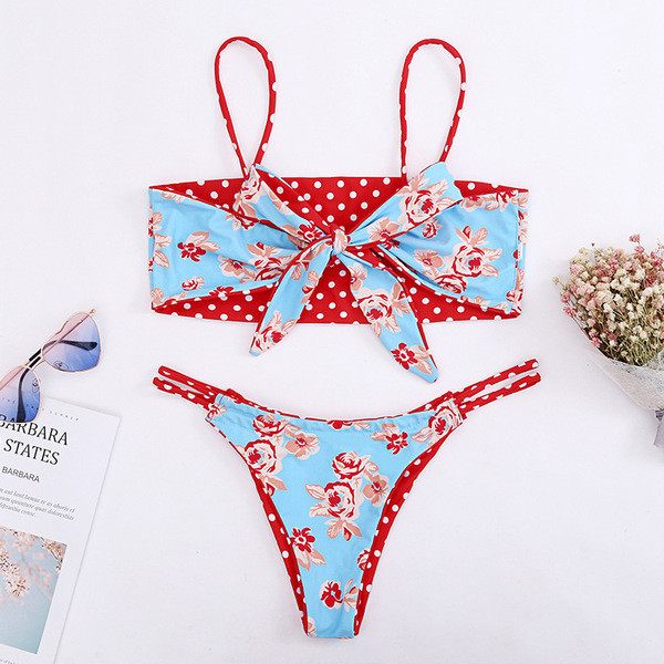 Costum de baie modern pe două fețe în două părți - trei modele