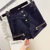 Модерни дамски къси панталони  с цип в бял и черен цвят