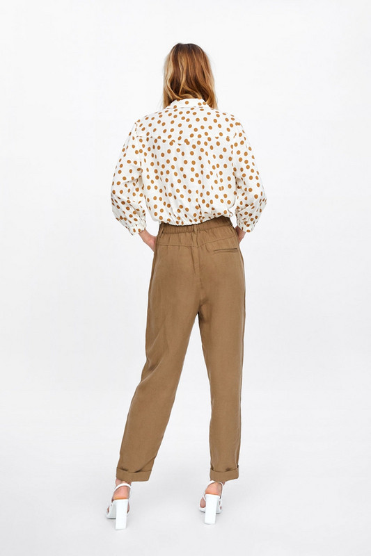 Cămașă de damă cu mâneci 7/8 cu elastic și guler clasic alb cu buline