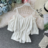 Bluză de damă modernă cu umerii goi în alb