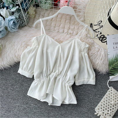 Bluză de damă modernă cu umerii goi în alb