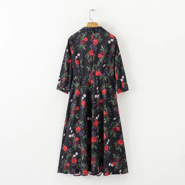 Rochie lunga de dama cu guler clasic si nasturi cu model floral